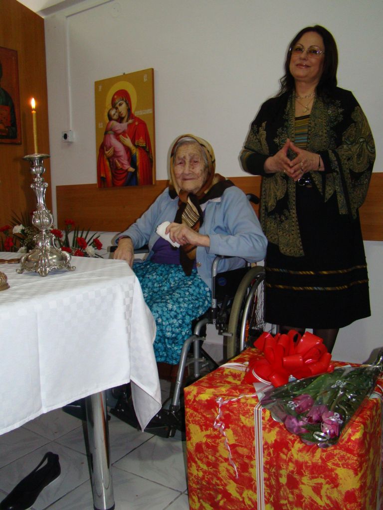 Floarea Olaru, olteanca de 105 ani, sărbătorită la Centrul de Îngrijire şi Asistenţă din Slatina Vineri, 27 martie 2009, la Centrul de Îngrijire şi Asistenţă din Slatina, o bătrână a […]