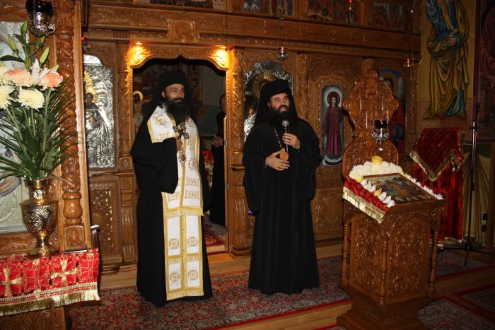 Sâmbătă 8 octombrie, o delegaţie condusă de Preasfinţitul Paisie Lugojeanul, Episcop Vicar al Arhiepiscopiei Timişoarei, a sosit la Mănăstirea Clocociov, aducând spre închinare o raclă cu părticele din Sfintele Moaşte […]