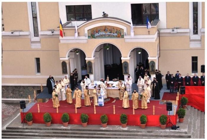 Duminică, 11 aprilie la Caransebeş a avut loc deschiderea manifestării ce se derulează deja la a patra ediţie sub genericul „Zilele credinţei şi culturii în Caraş-Severin” Manifestarea este organizată de […]