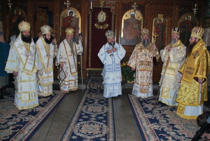 Luni 6 decembrie 2010, de praznicul Sfântului Ierarh Nicolae, Catedrala Episcopală din Deva a devenit neîncăpătoare pentru mulţimea credincioşilor hunedoreni care au dorit să participe la sărbătoarea Sfântului ocrotitor al […]