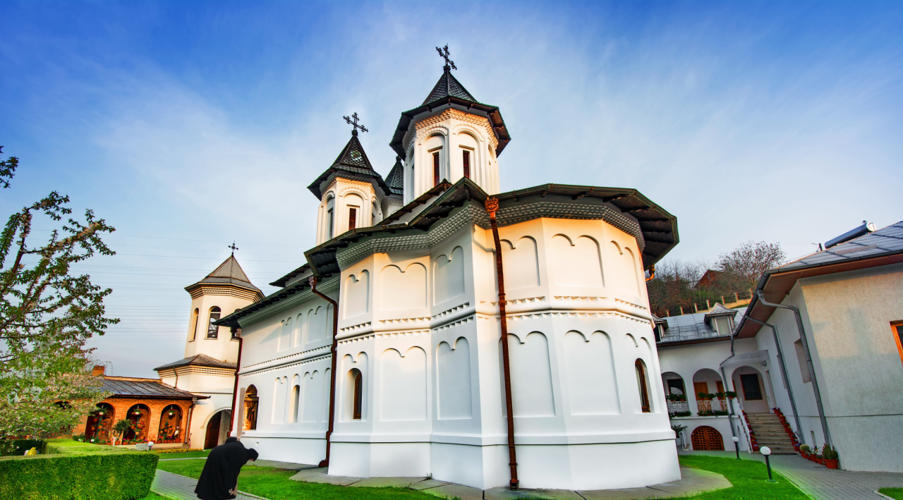 Manastirea Clocociov, Slatina